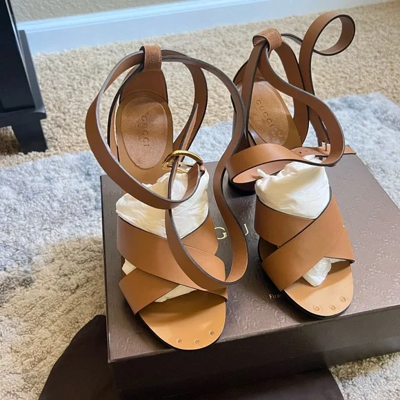 Gucci Tan Leather Heels - Picture 2 of 14